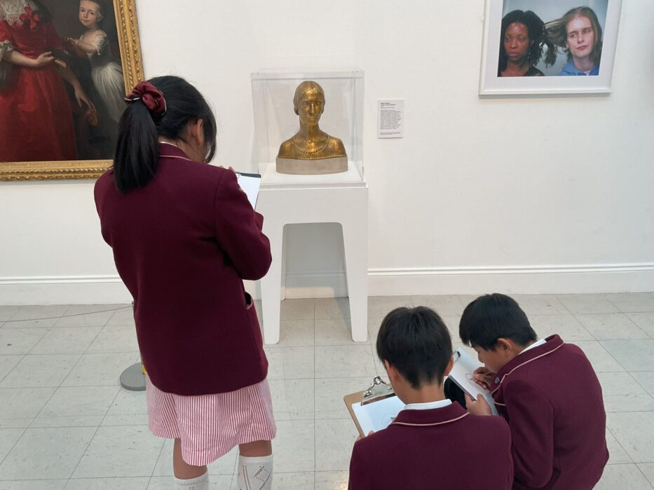 Year 6 Trip to Wolverhampton Art Gallery