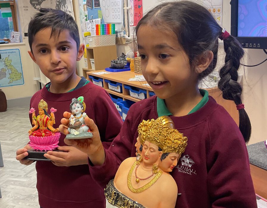 Year 1 Virtually Visit a Hindu Mandir