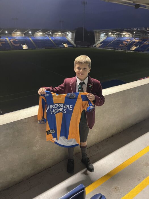 Theo signs with Shrewsbury Town Academy
