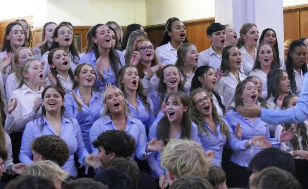 House Singing 2025